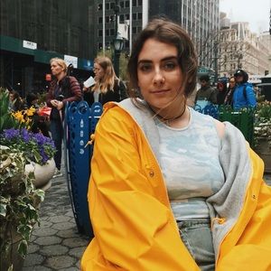 Meet your Posher, Emily